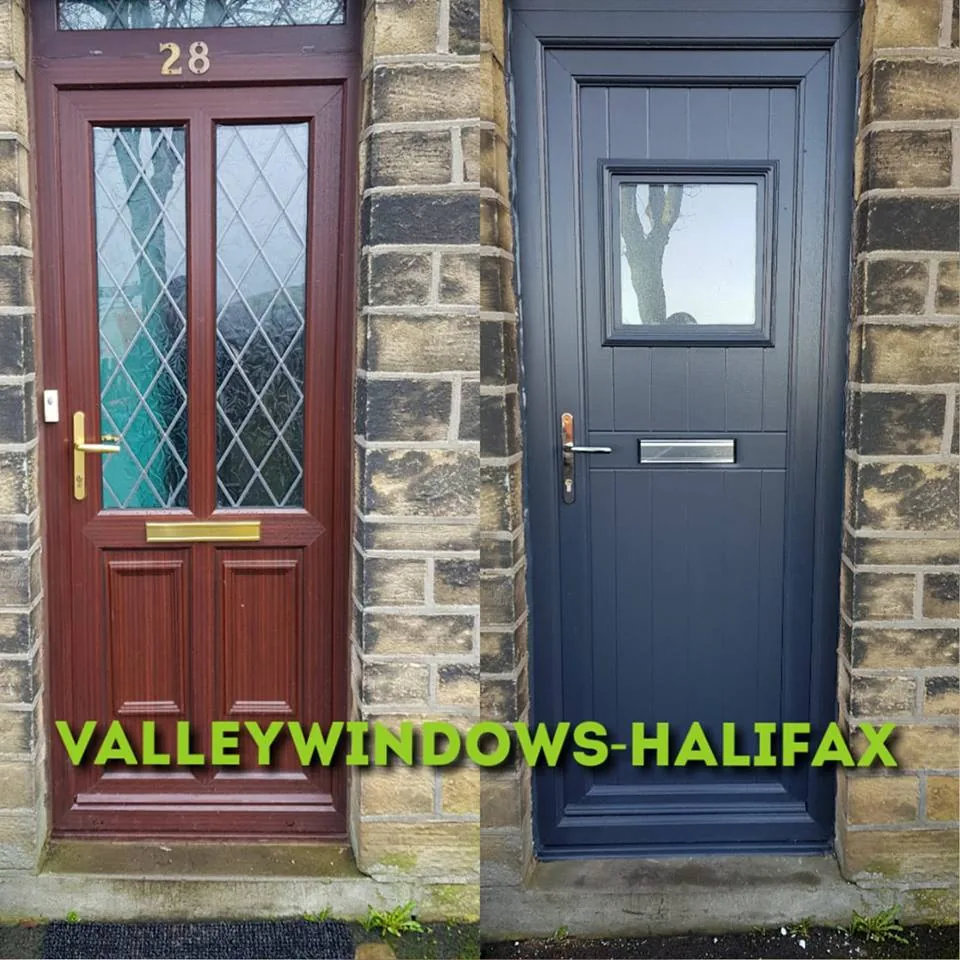 Multi-panel bi-fold door